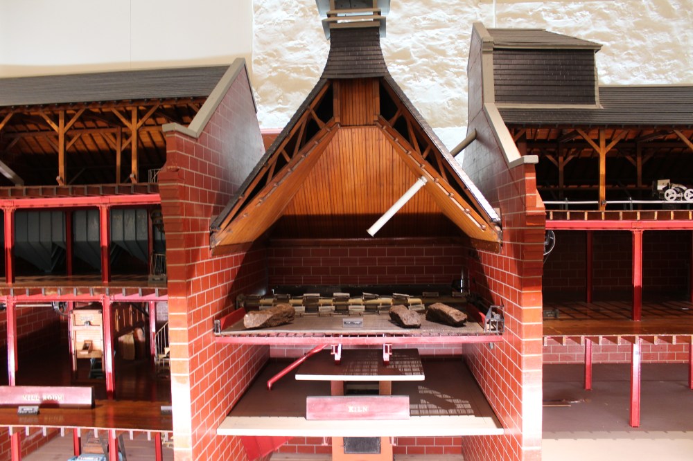 3. Cuptorul - ajuta la germinare, afumare IMG_6257